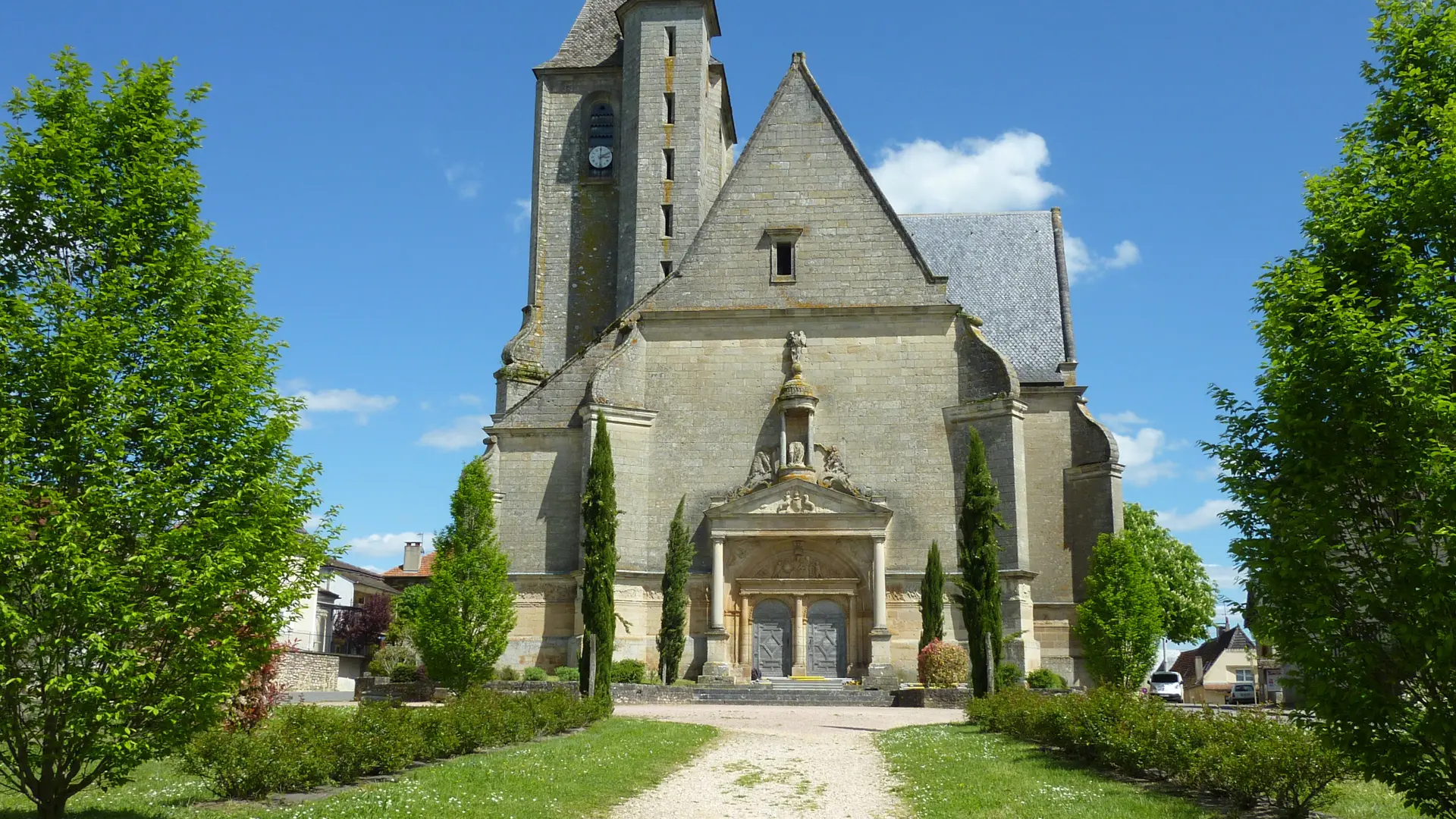 Assier - Jardins devant l'eglise_04 © Lot Tourisme - C. Sanchez