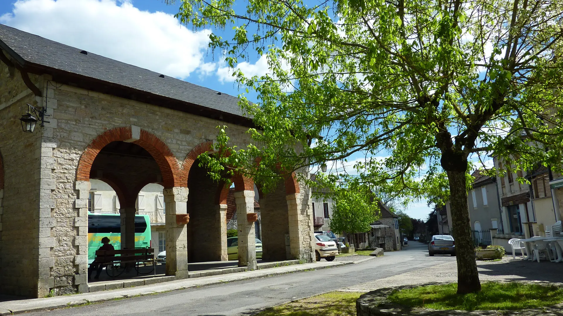 Assier - La halle_02 © Lot Tourisme - C. Sanchez