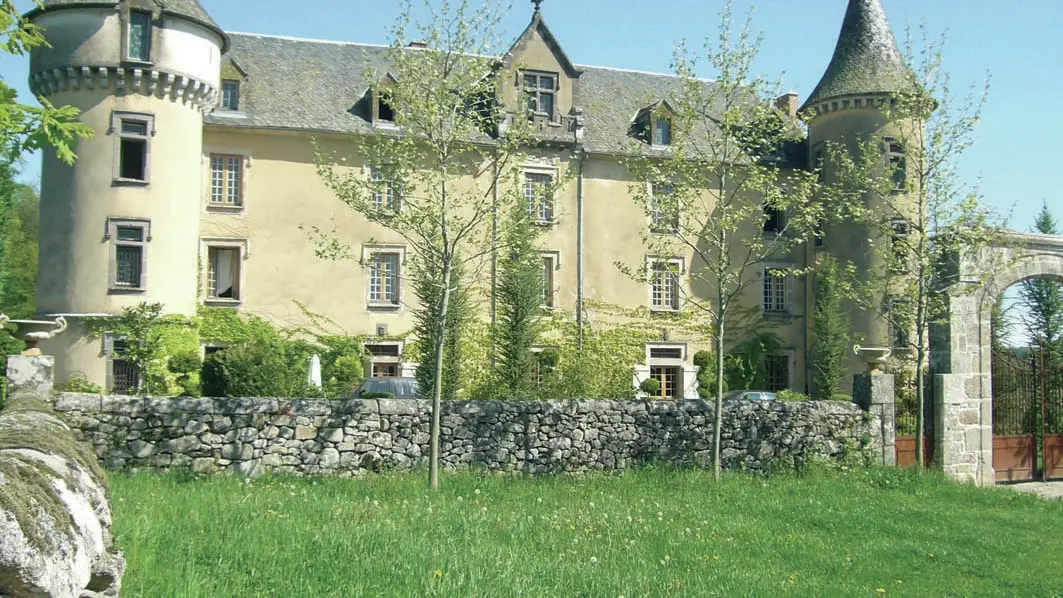 BESSONIES-Château