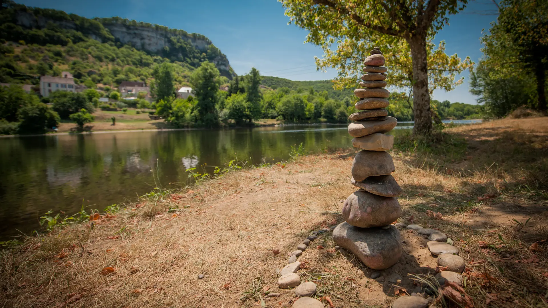 Baignade dans la Dordogne à Vayrac_06 © Lot Tourisme - C. ORY