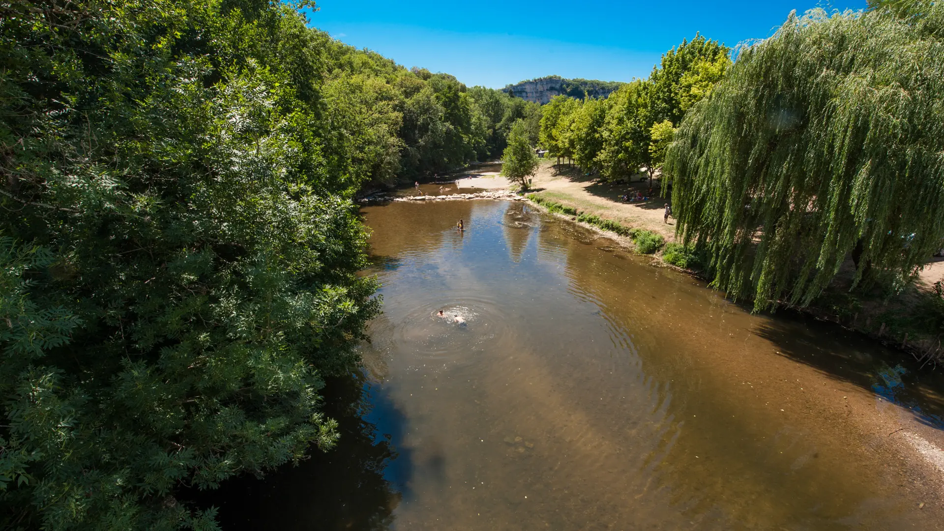 Baignade dans le Célé à Brengues_04 © Lot Tourisme - C. ORY