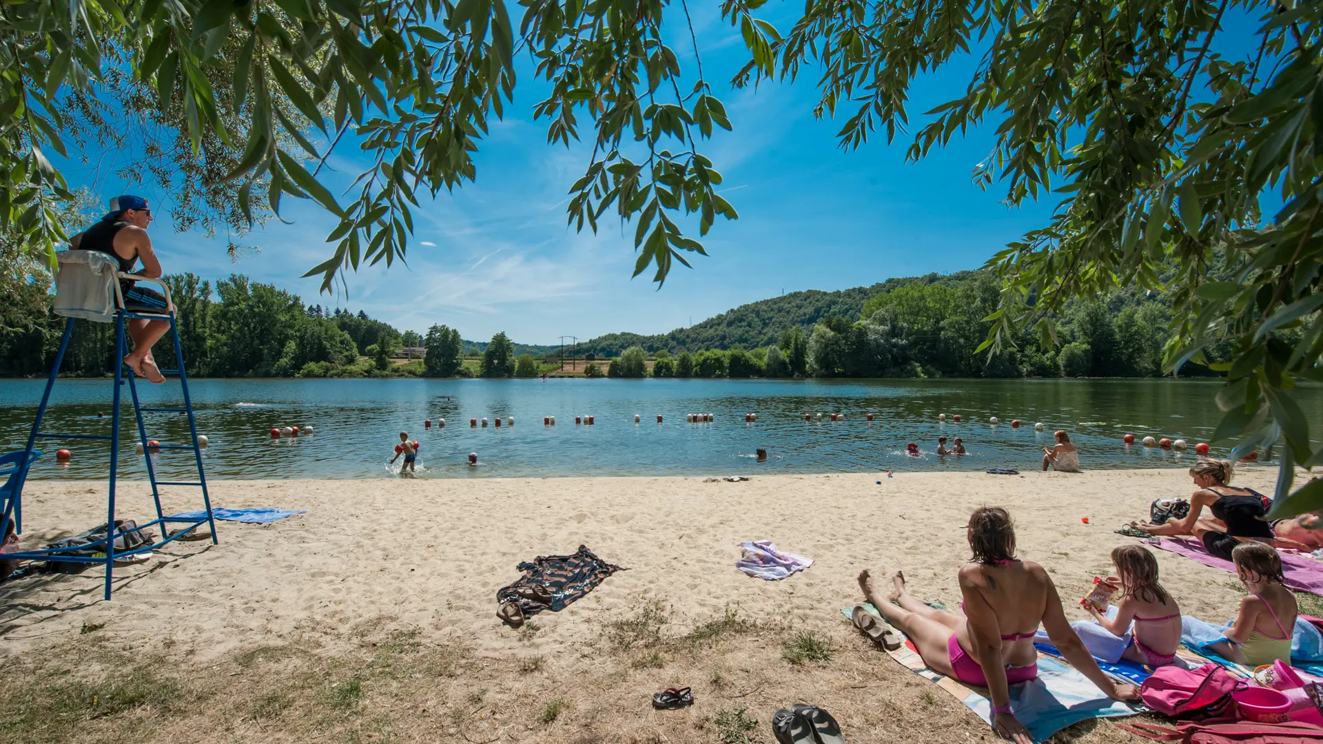 Baignade dans le Lot à Luzech_06 © Lot Tourisme - C. ORY