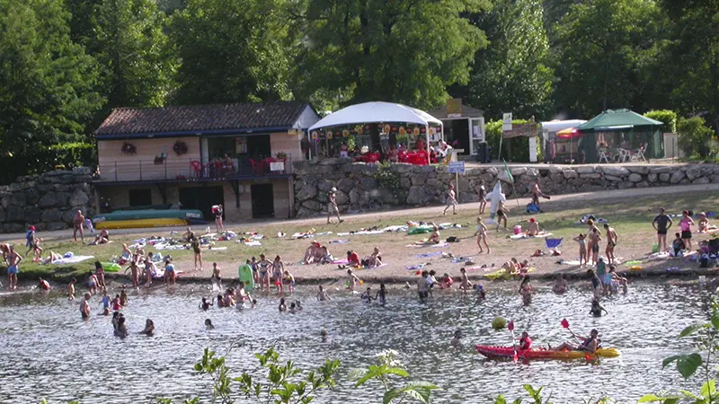 Camping  Paradis de La Plage Saint-Cirq Lapopie