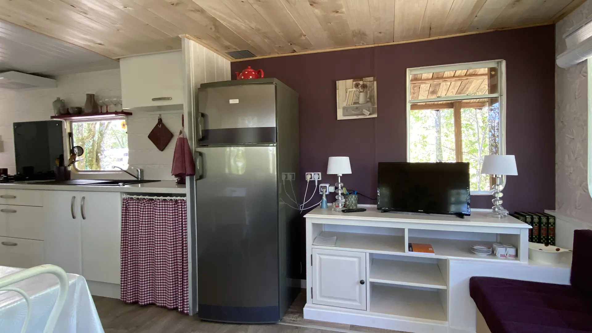Camping_les_terres_hautes_mobilhome_salon2