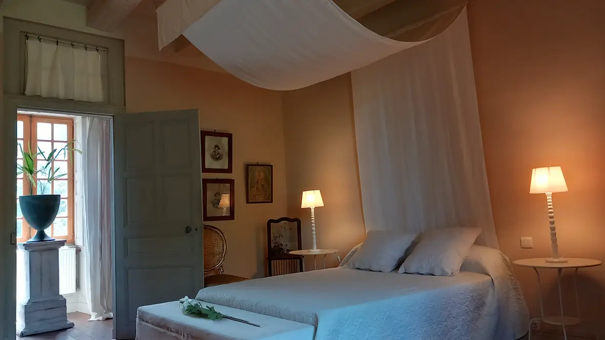 Chambre Floréal (Chambre double avec Salle de bains privative)