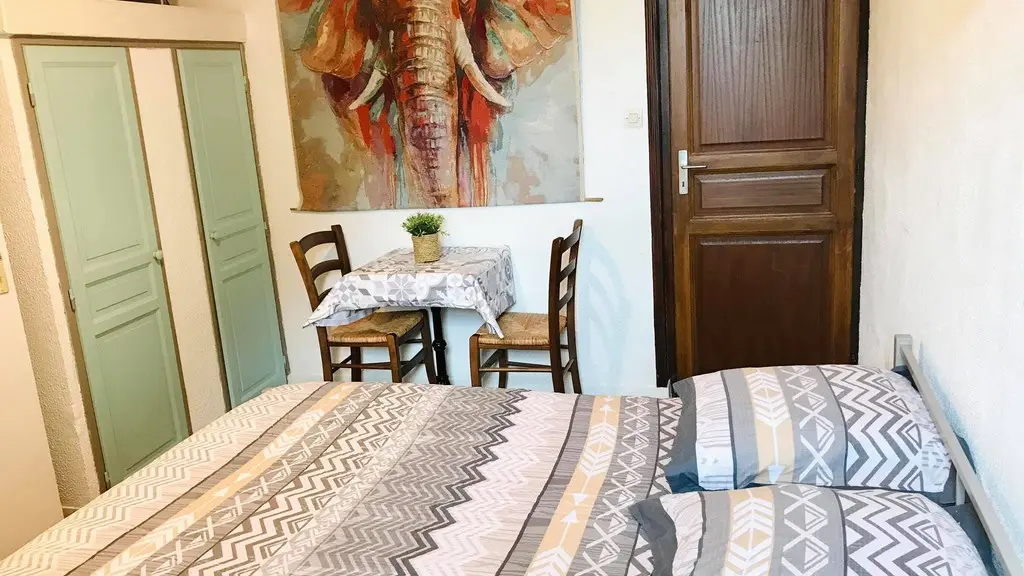 ChHotesOChampsDeLHeure-Curemonte_chambreElephant