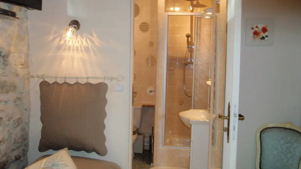 ChHotesLeBacquet-StJulienMaumont_chambre