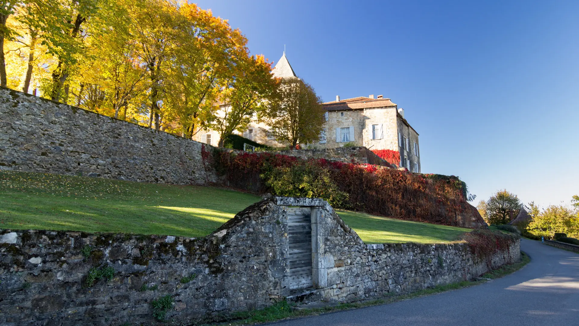 Béduer - Vue sur le Château