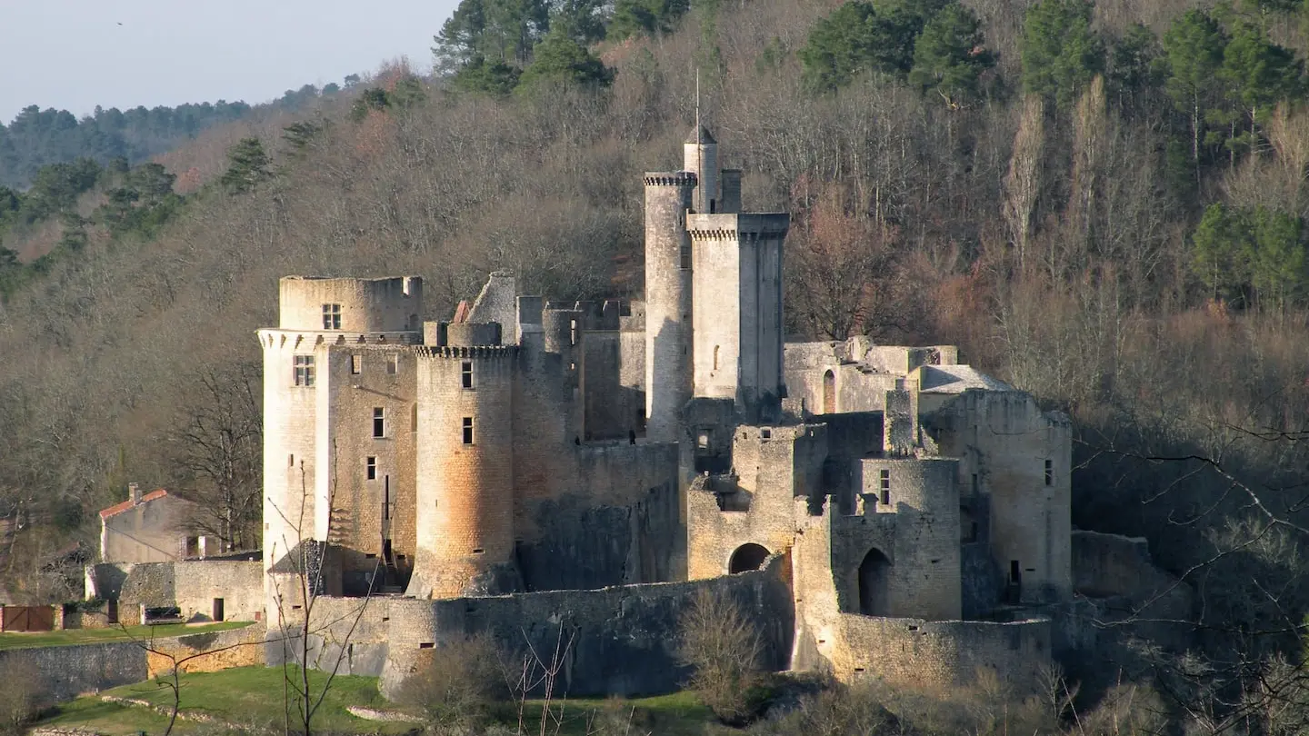 Chateau de Bonaguil, à 15 minutes en voiture