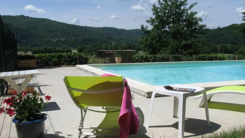 Chambre d'hôtes-Le Pradel-piscine