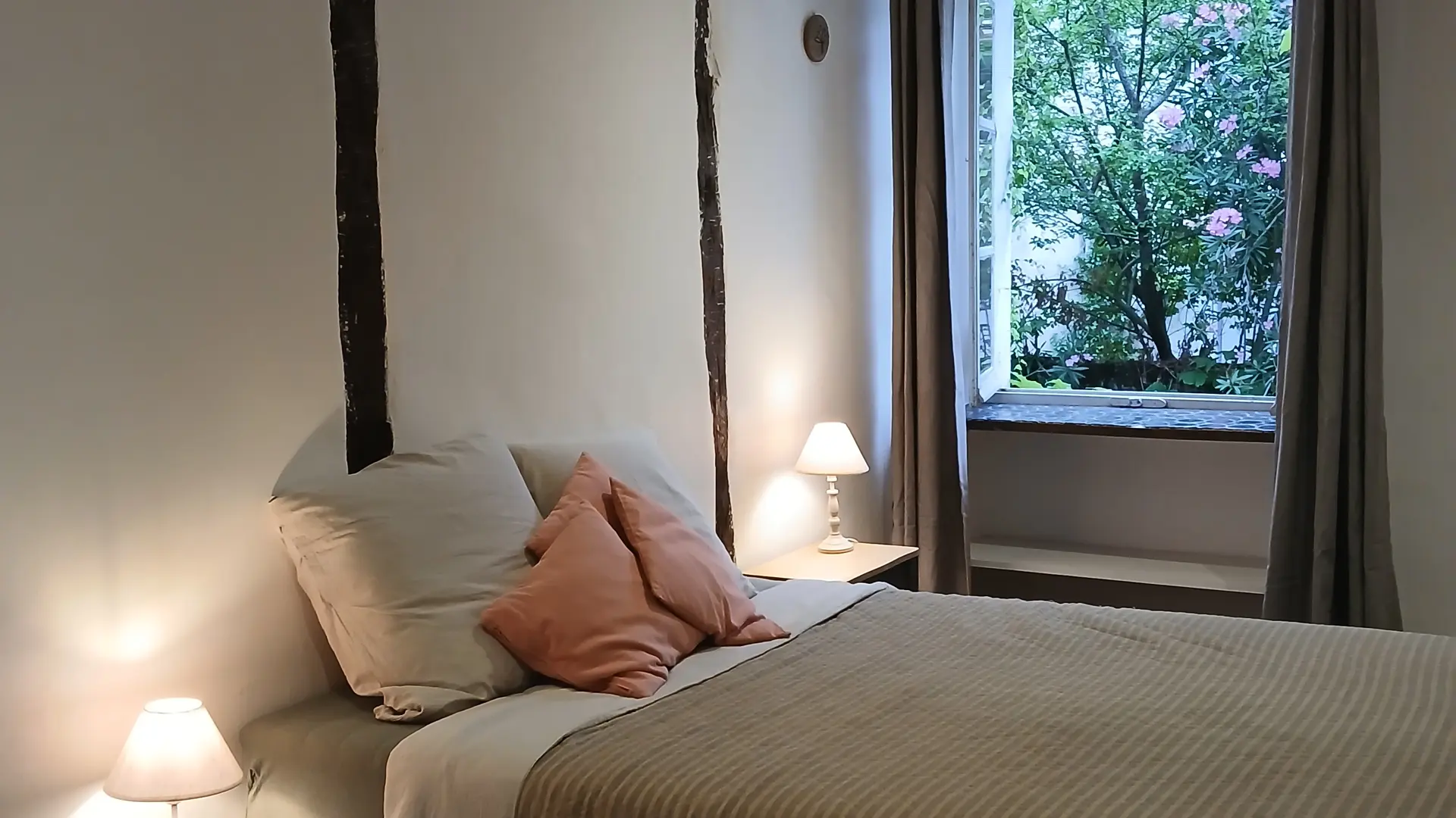 Chambre terracotta 1