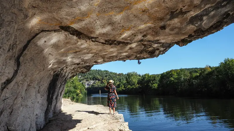 Chemin de halage à Bouziès