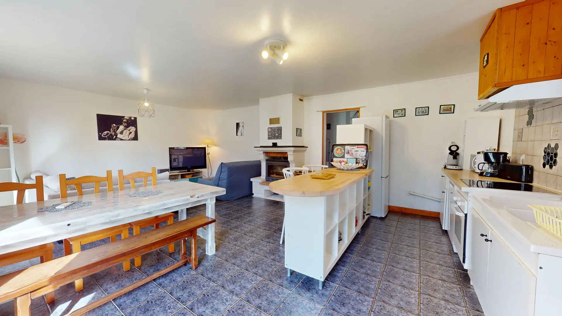 Chemin-du-Bois-Noir-03192025_222207