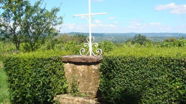 Cavagnac : Croix