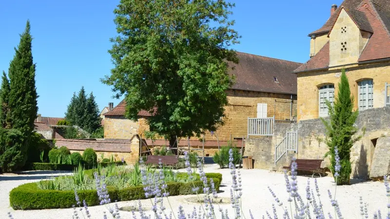 Cite Medievale de Gourdon - Jardin du Senechal