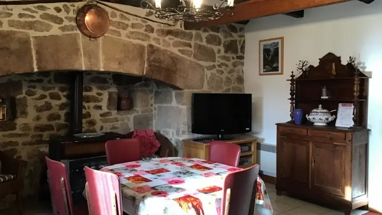 Combe-StPrivat-19G5349-cantou