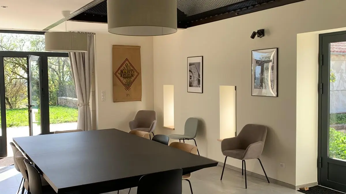 Salle à manger et cuisine
