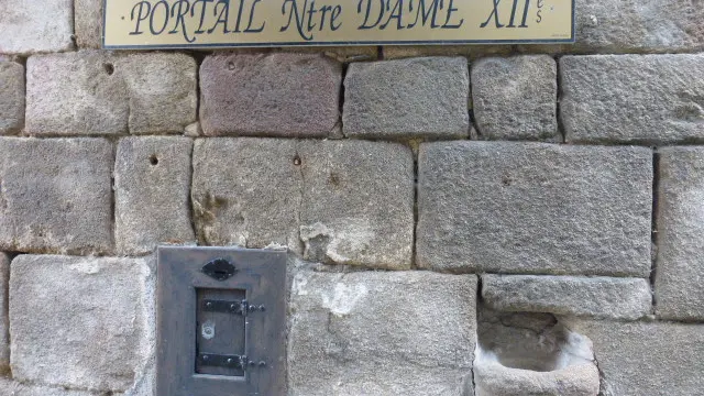 DETAIL PORTAIL NOTRE DAME