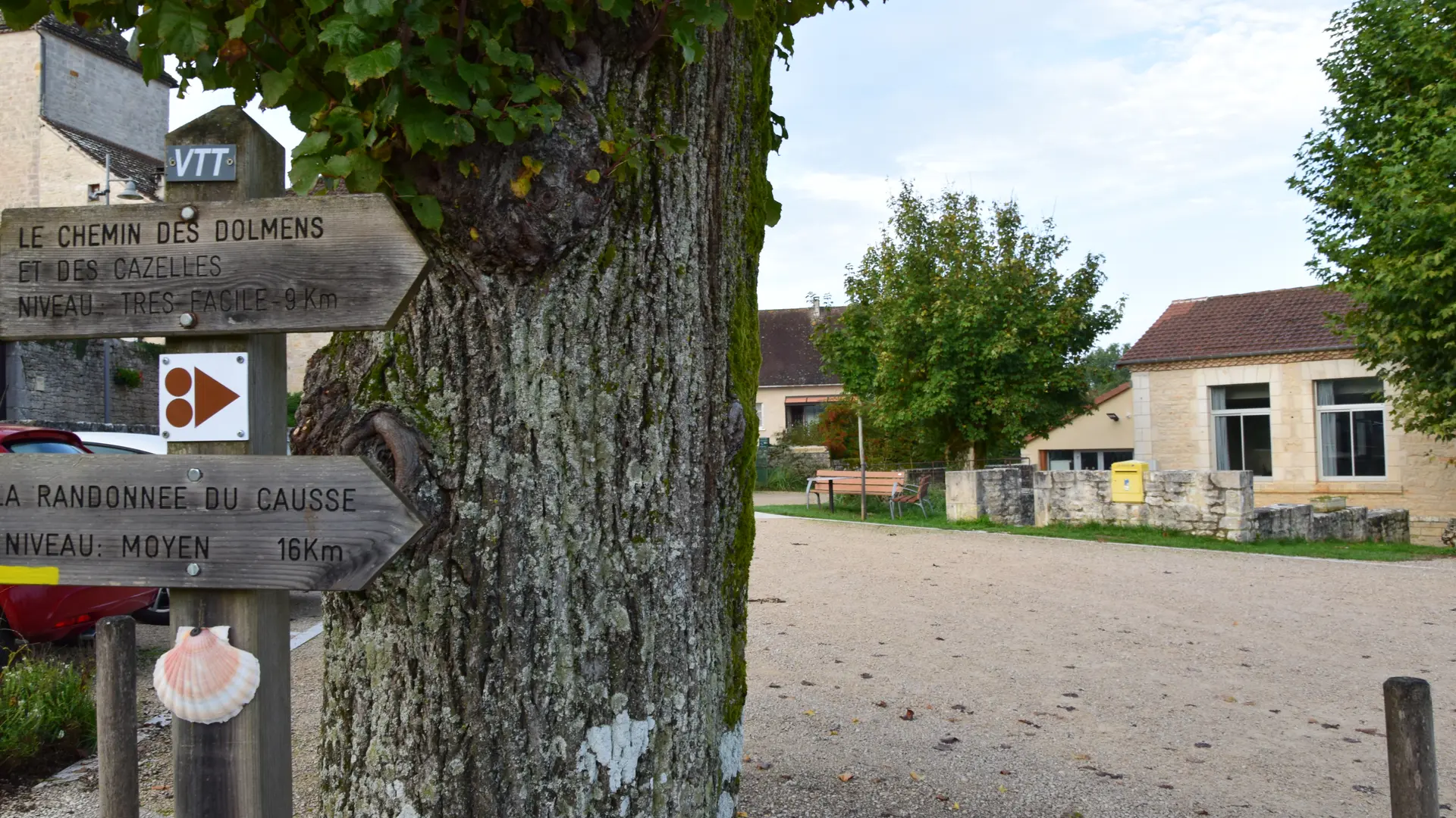 Aire bourg d'Issendolus 3