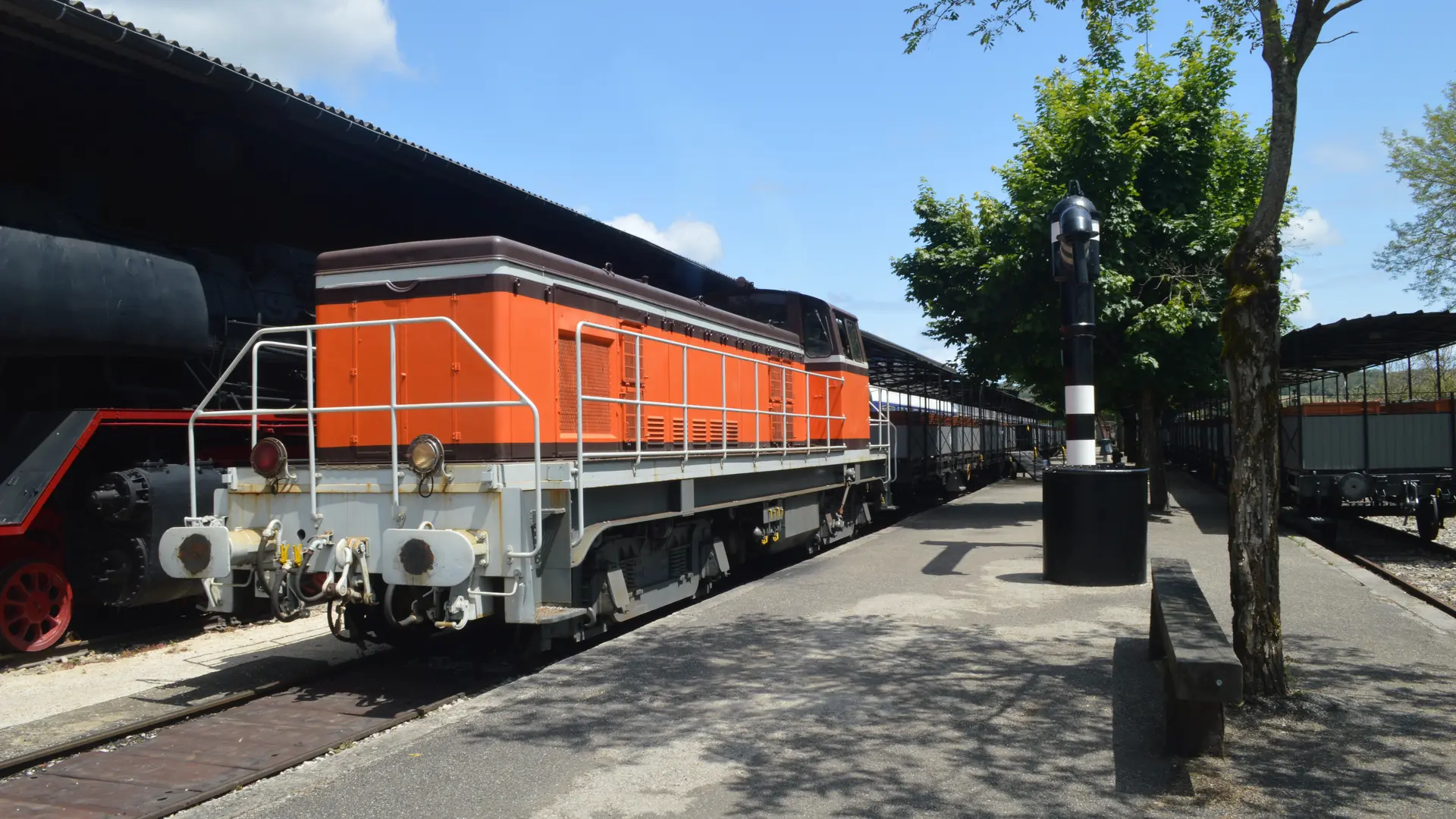 Locomotive diesel 63924