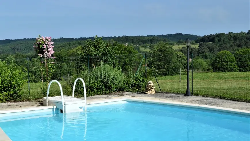 Piscine partagée avec les propriétaires