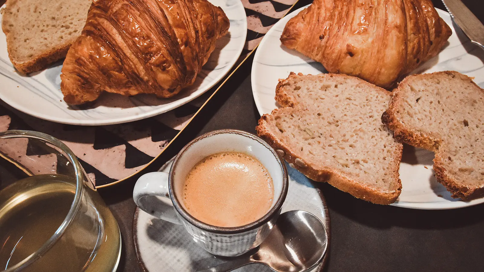 Petit déjeuner maison et local