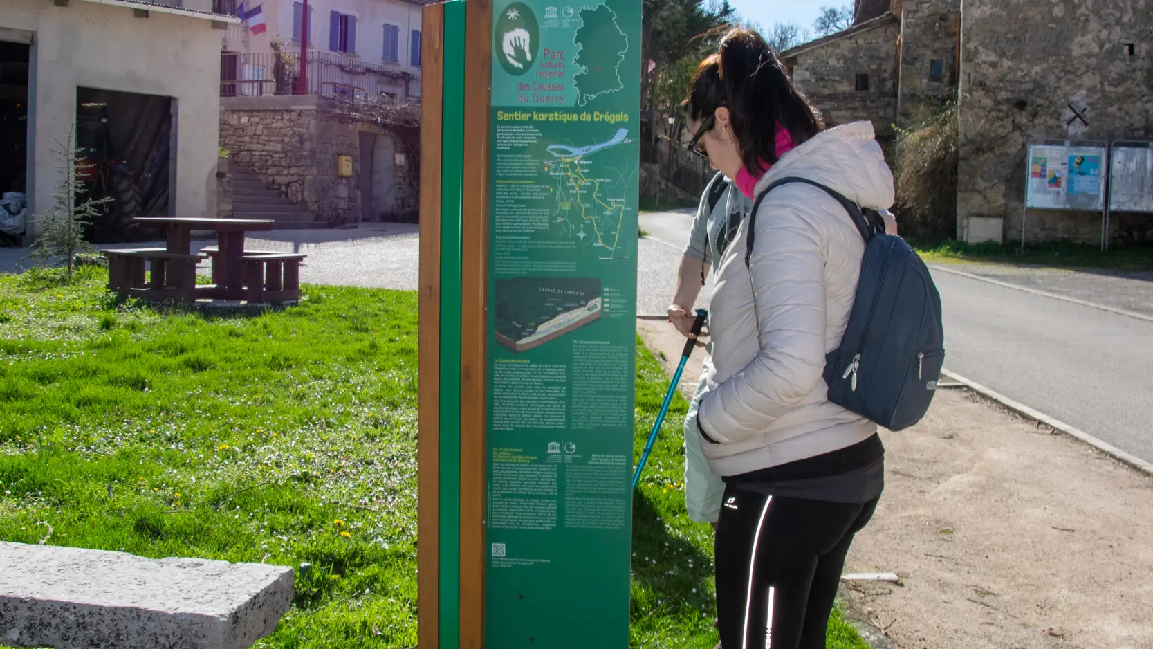 Départ du sentier karstique de Crégols