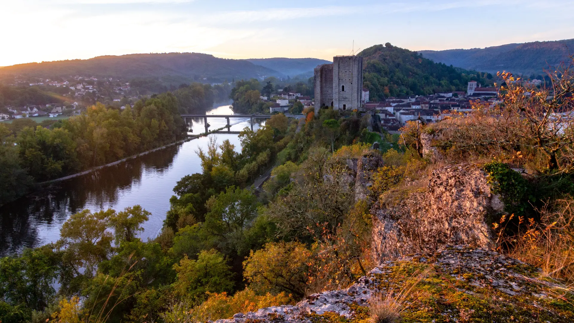 Donjon et ville de Luzech