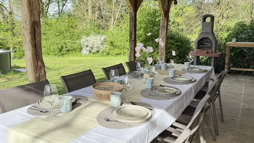 EB90C1BF-B00B-4E2F-8433-47605BDB20A2_1_105_c