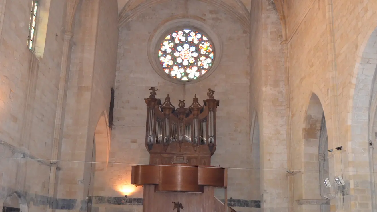 Église St Pierre de Gourdon - Intérieur