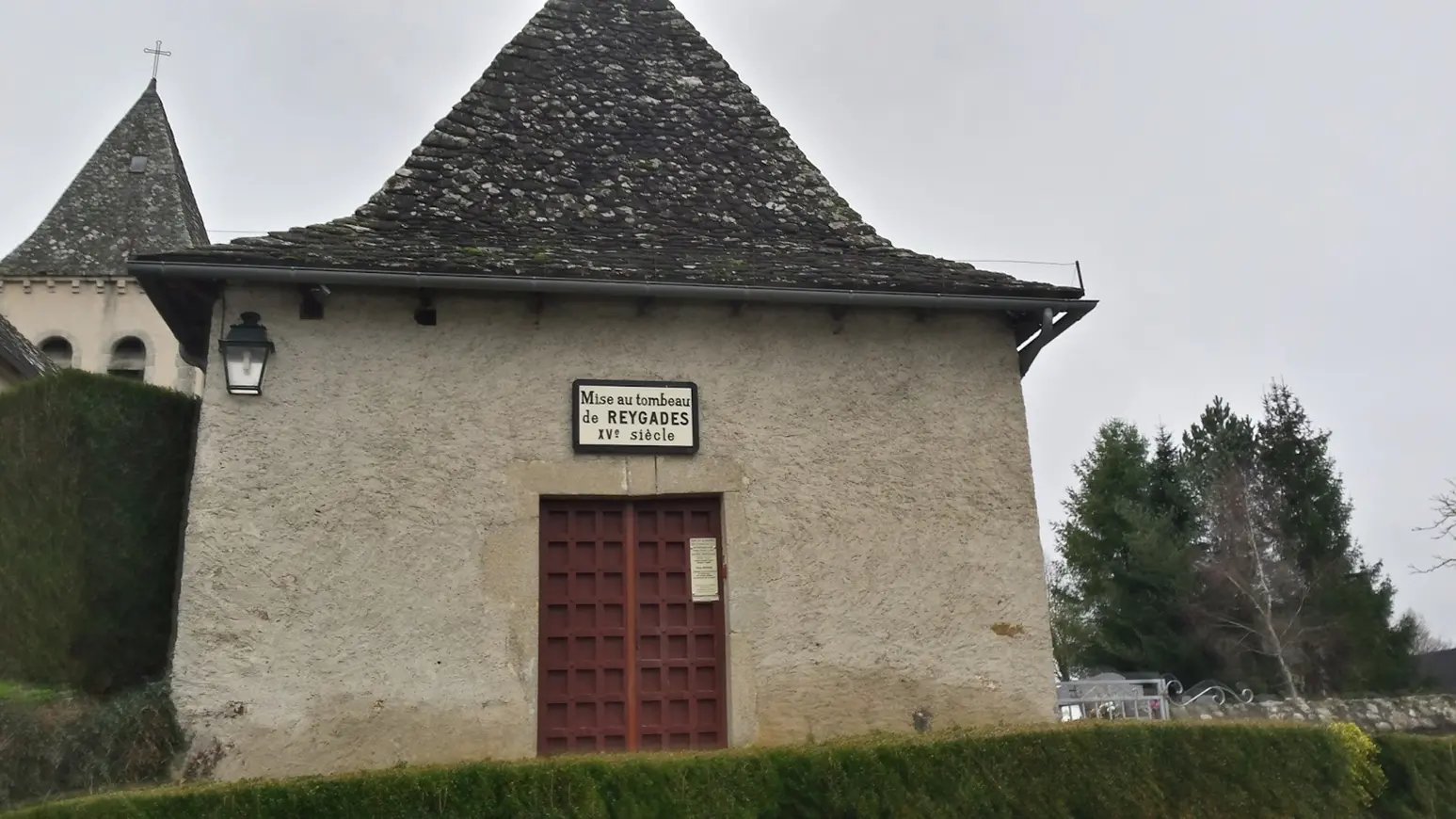 Entree mise au tombeau Reygades