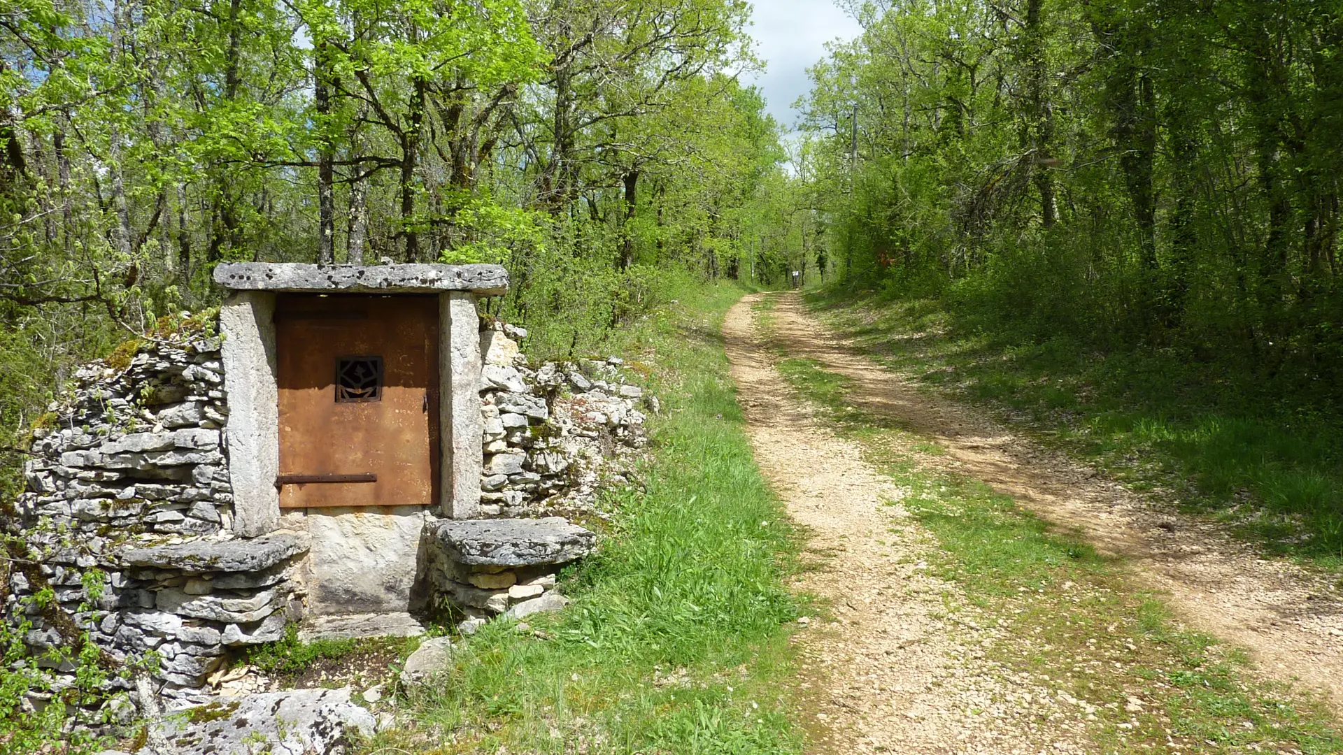 Escamps - Puits © Lot Tourisme - C. Sanchez