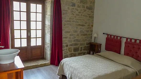 Espagnac St Eulalie-gite 297 chambre_gd_lit_