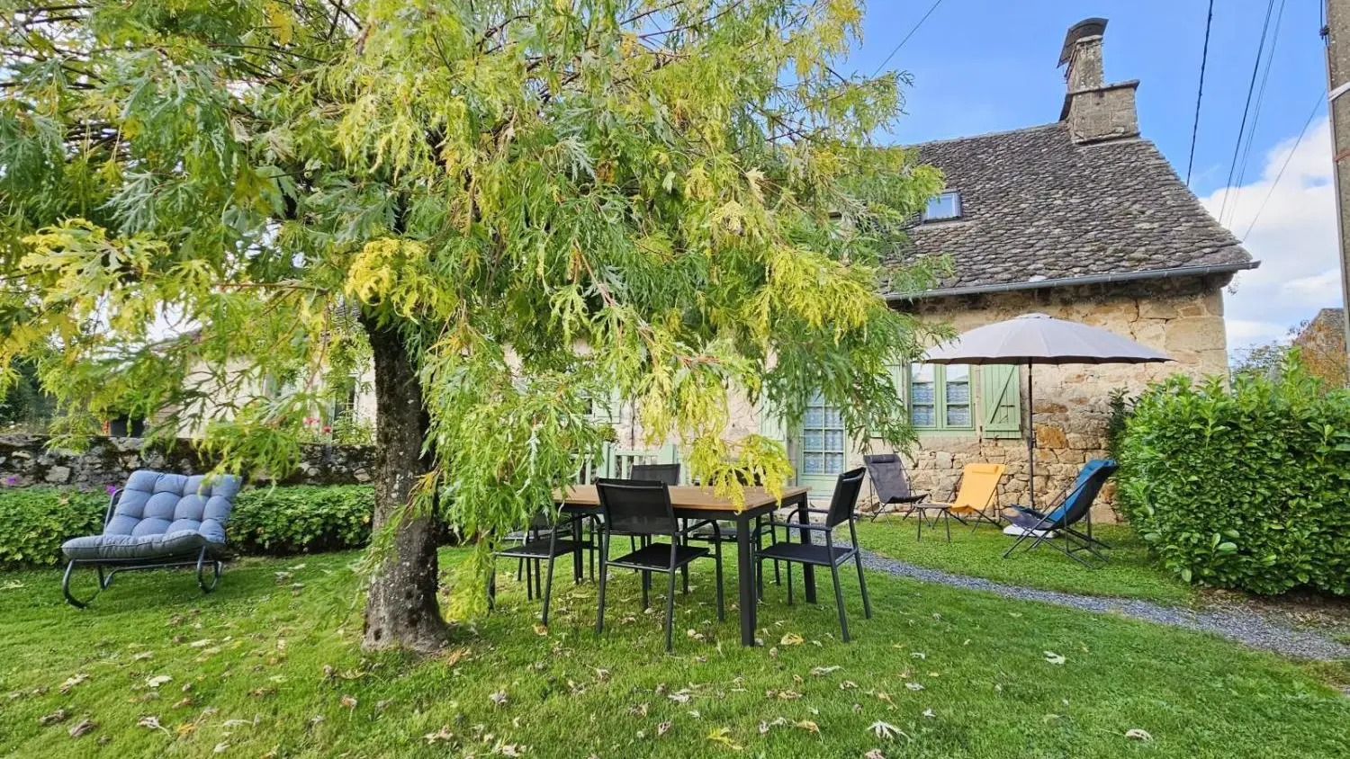 Extérieur avec salon de jardin