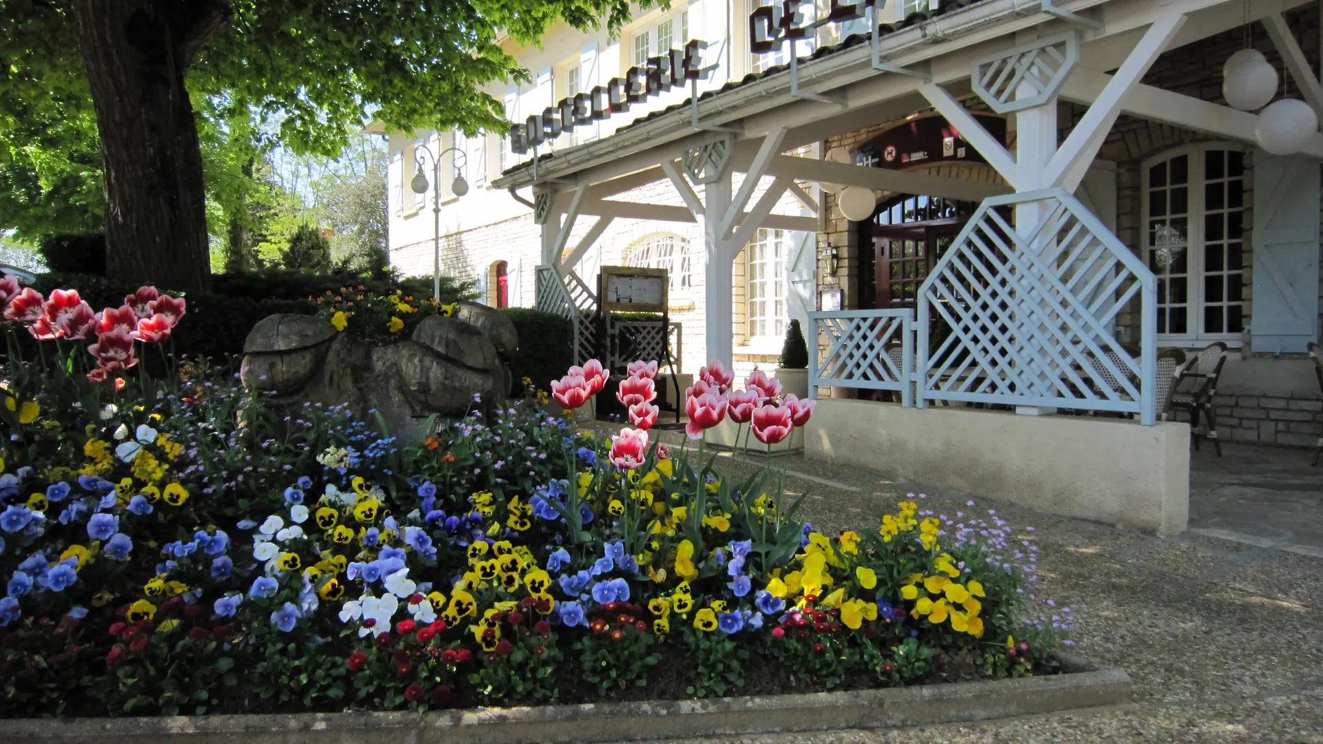 Hôtel Restaurant Hostellerie de la Bouriane