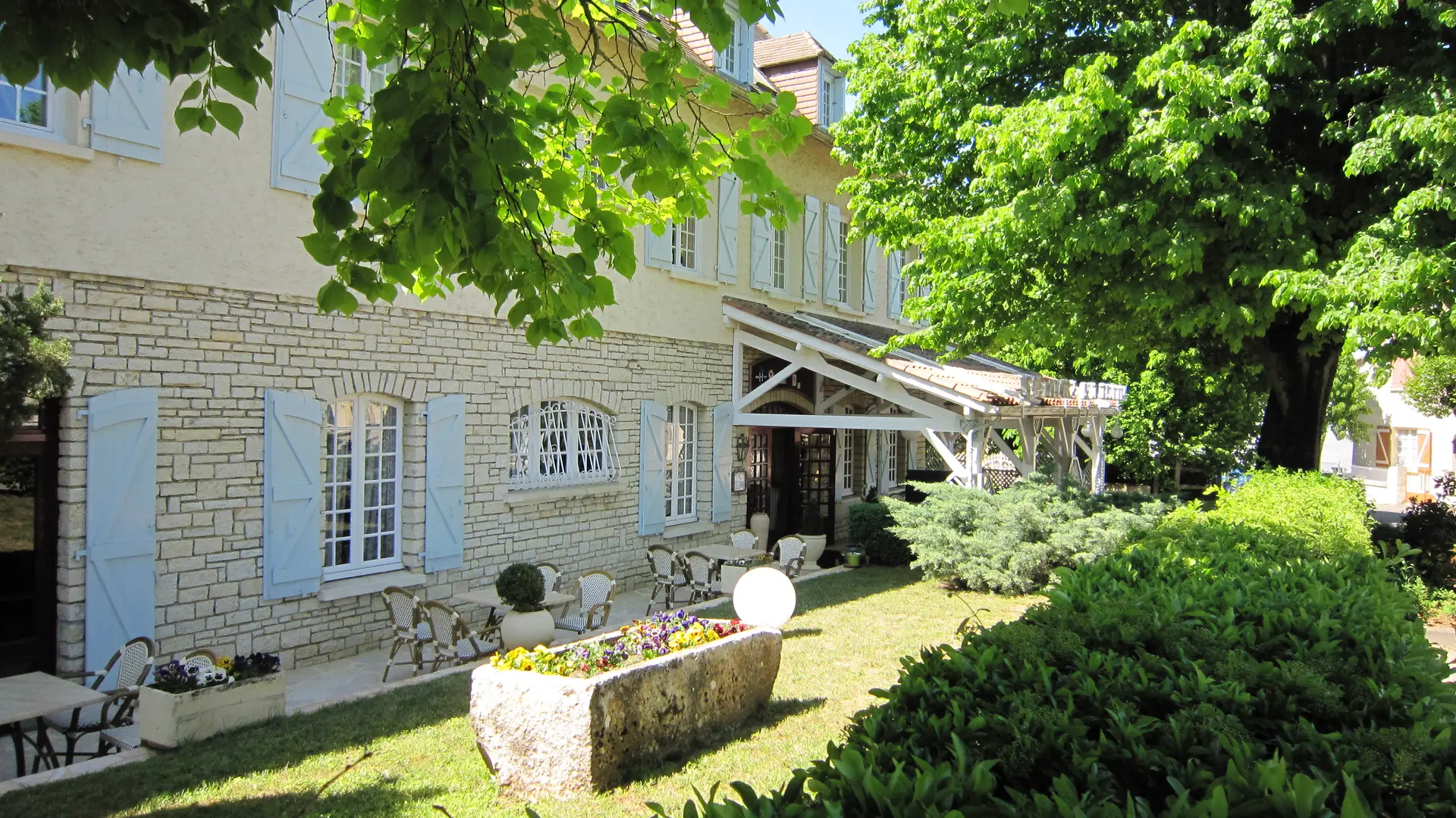 Hôtel Restaurant Hostellerie de la Bouriane