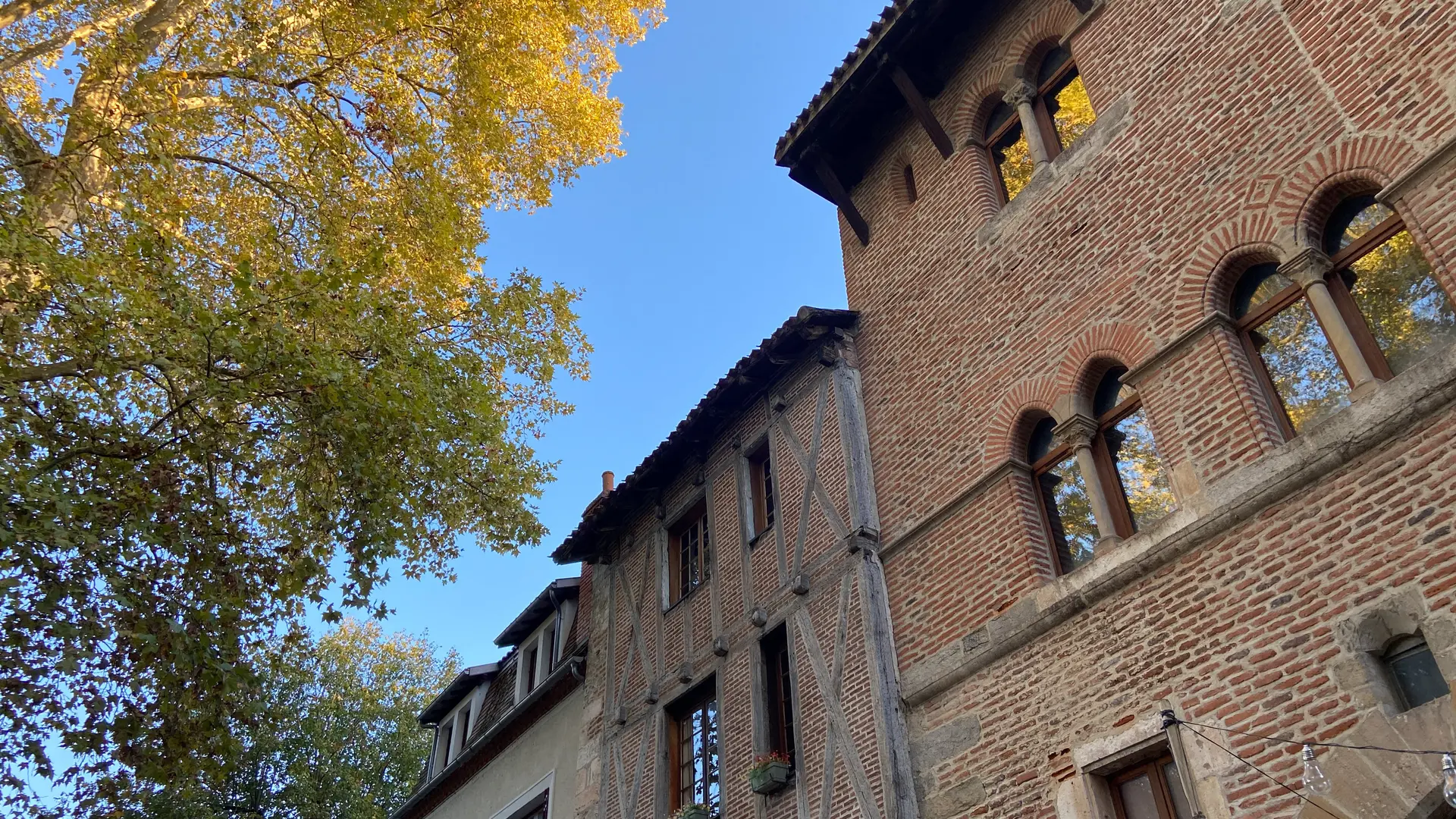 Façades de la rue Daurade à Cahors