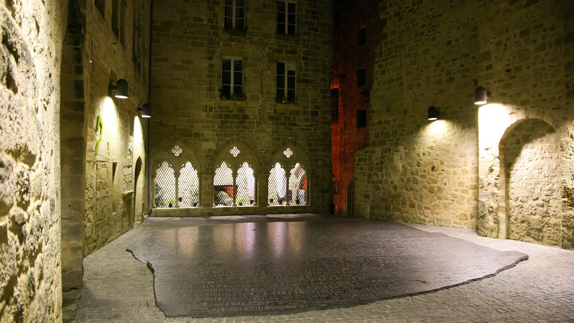 Figeac- Place des Ecritures