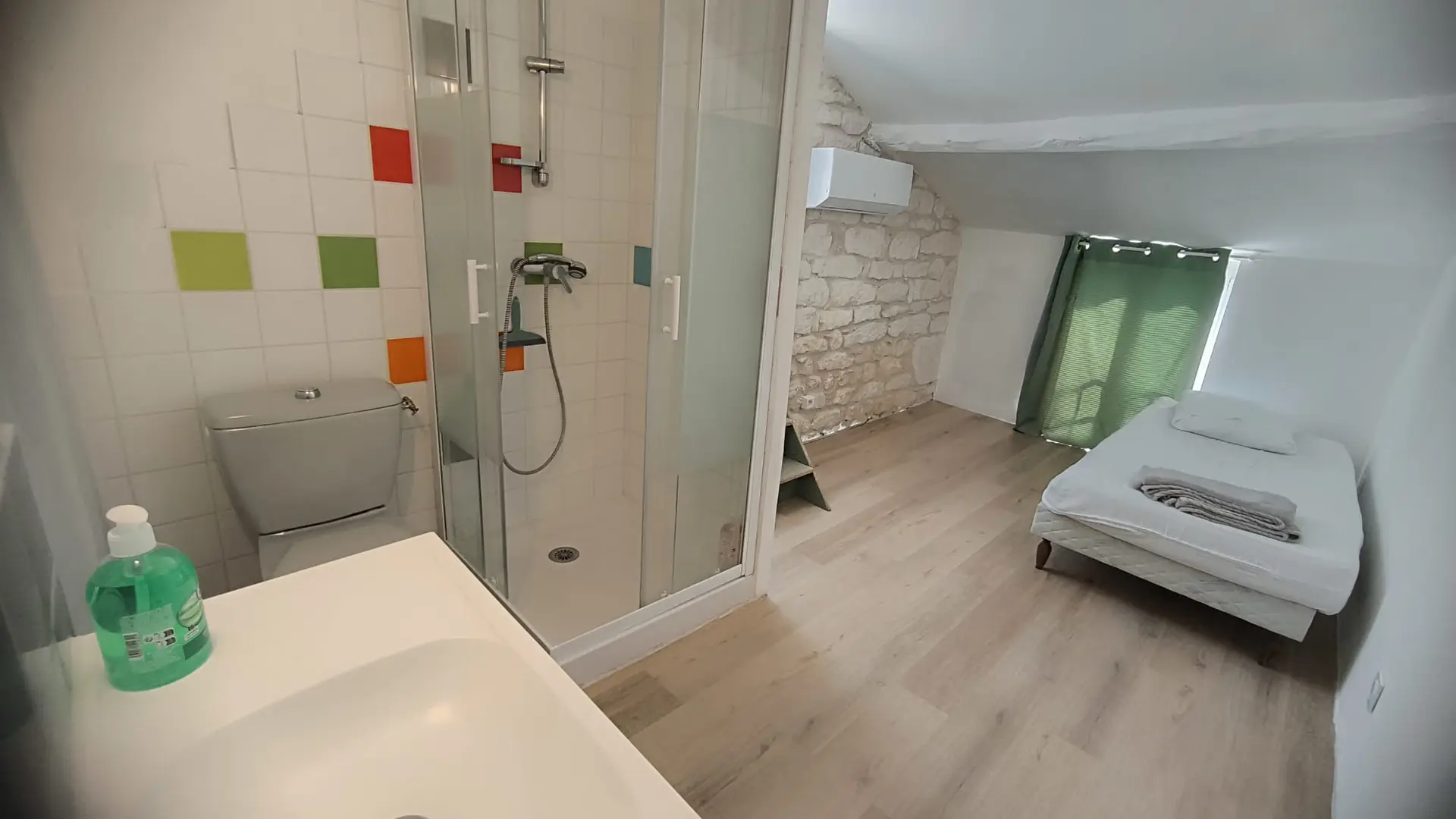 GITE CHAMBRE HAUT