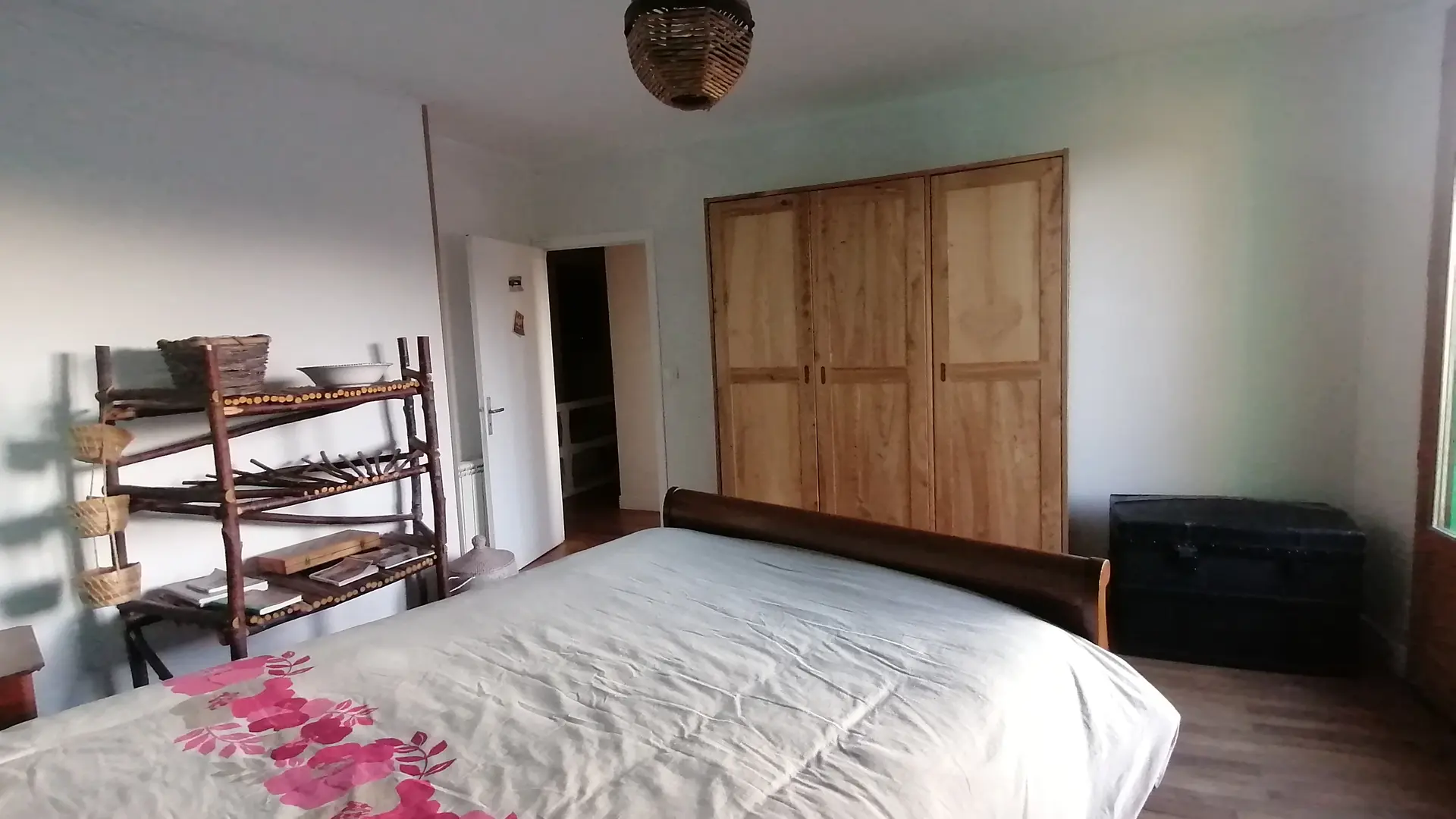 Gde chambre depuis Angle Meuble blanc