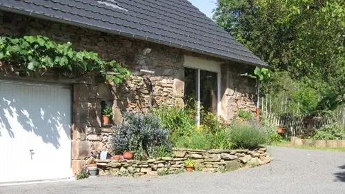 Gîte-Clavel-Beynat_entree