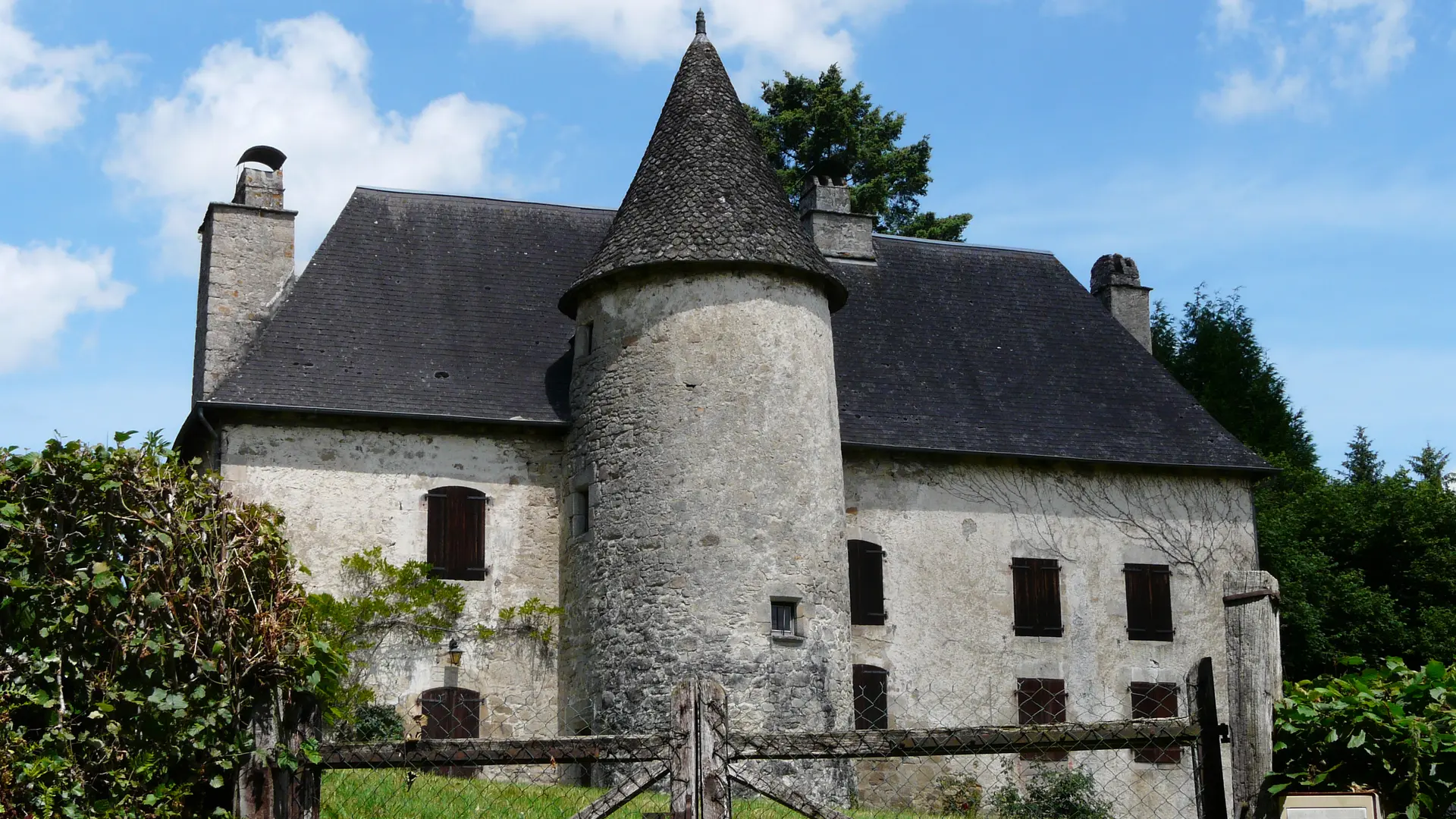 Goulles_Auyères_maison_forte