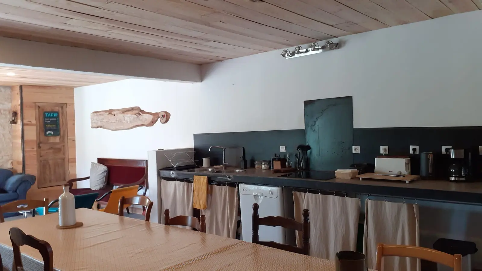 Grange de Béars salle à manger 2