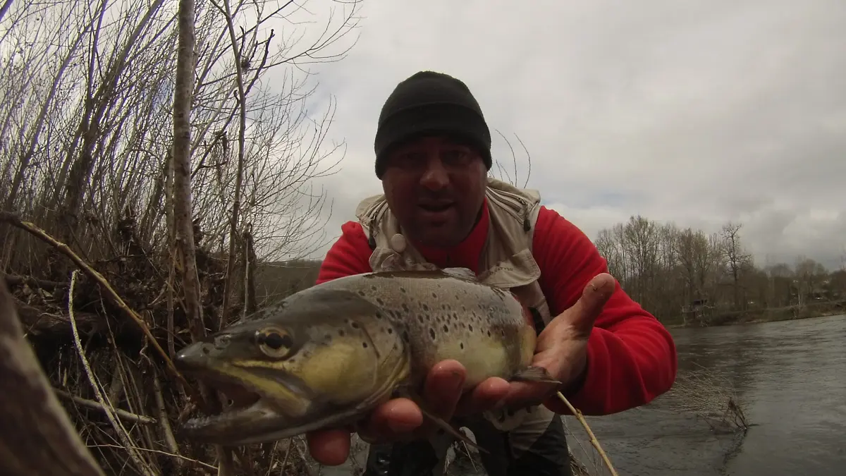 Guide de pêche Laurent Matéo - Vallée de la Dordogne -4