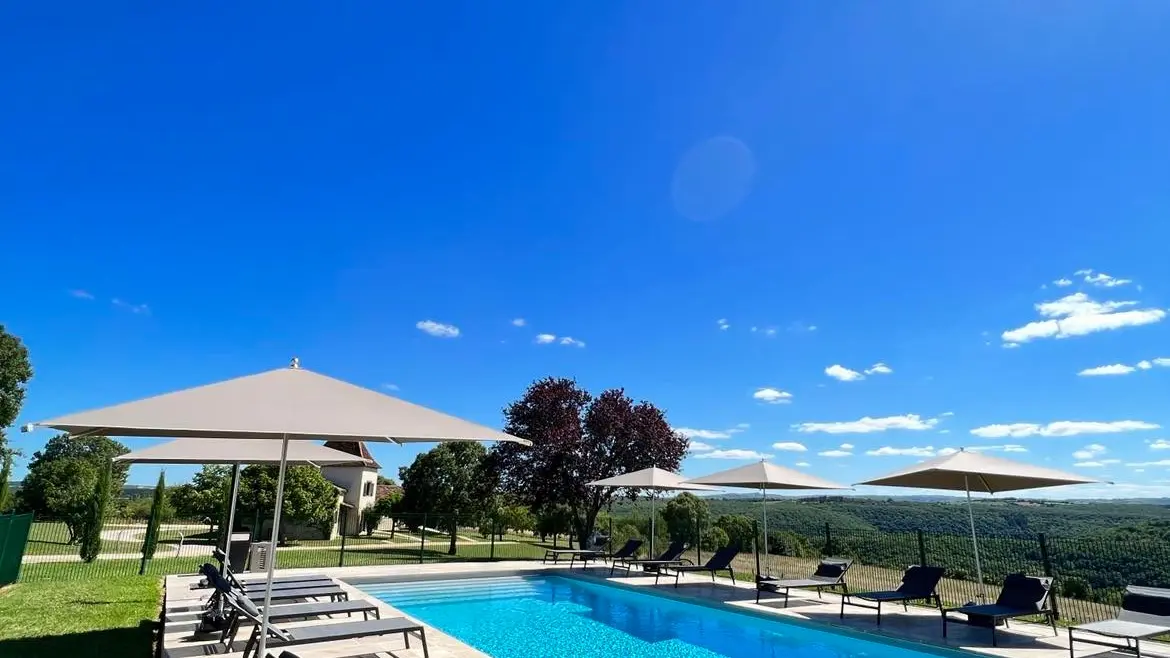 HOTEL Les Vieilles Tours Rocamadour-PISCINE