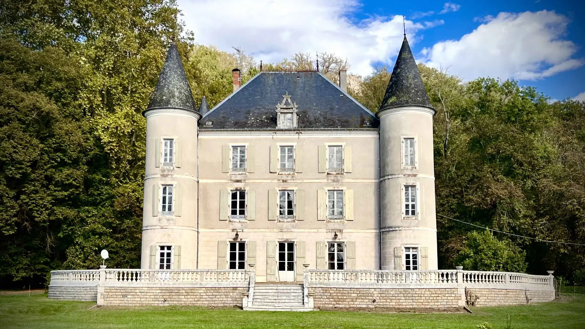 Queen's Escape / Château de La Tuilerie