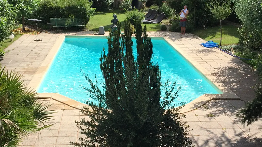 Vue du jardin depuis la terrasse