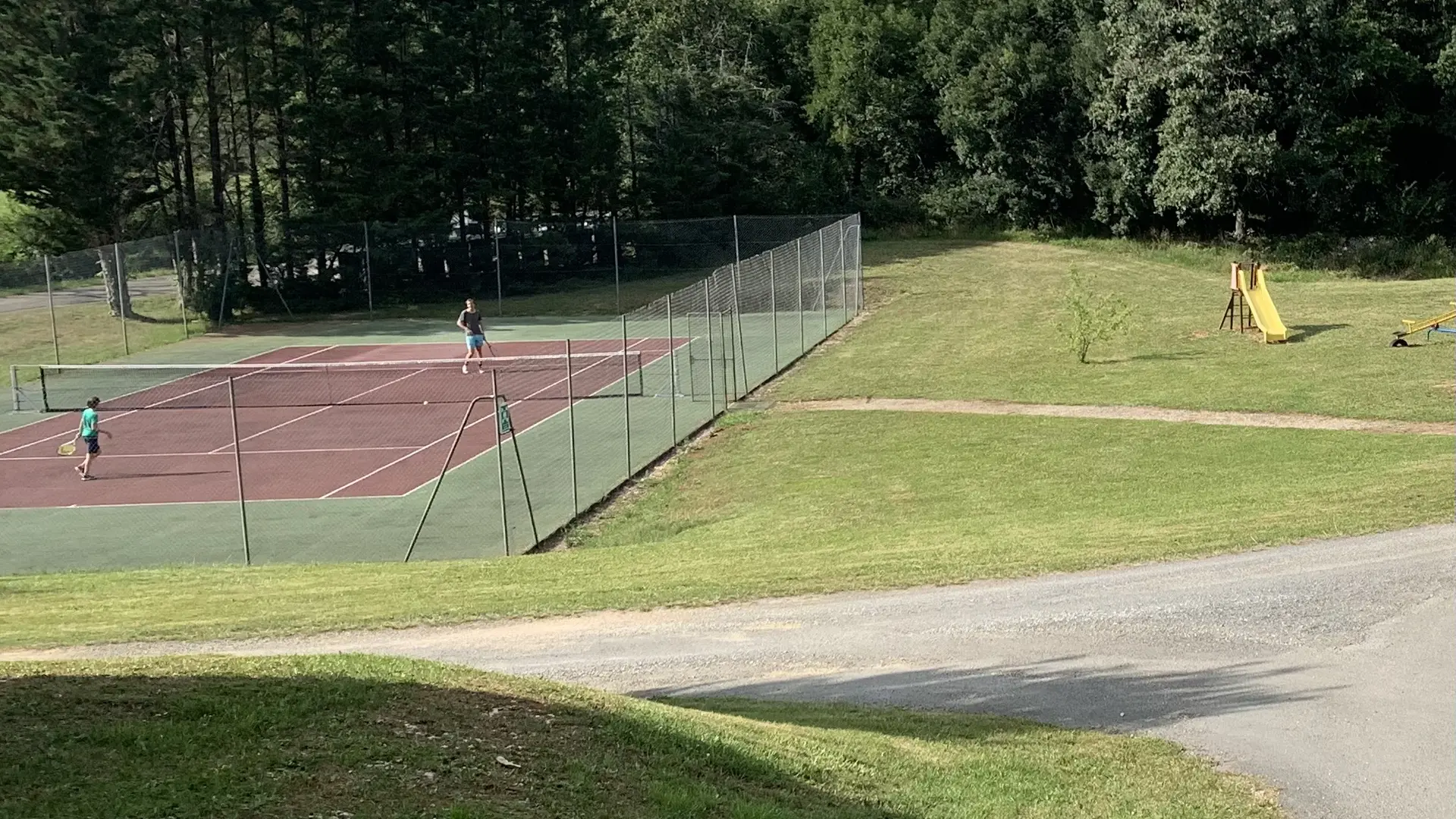 terrain de tennis, en libre accès