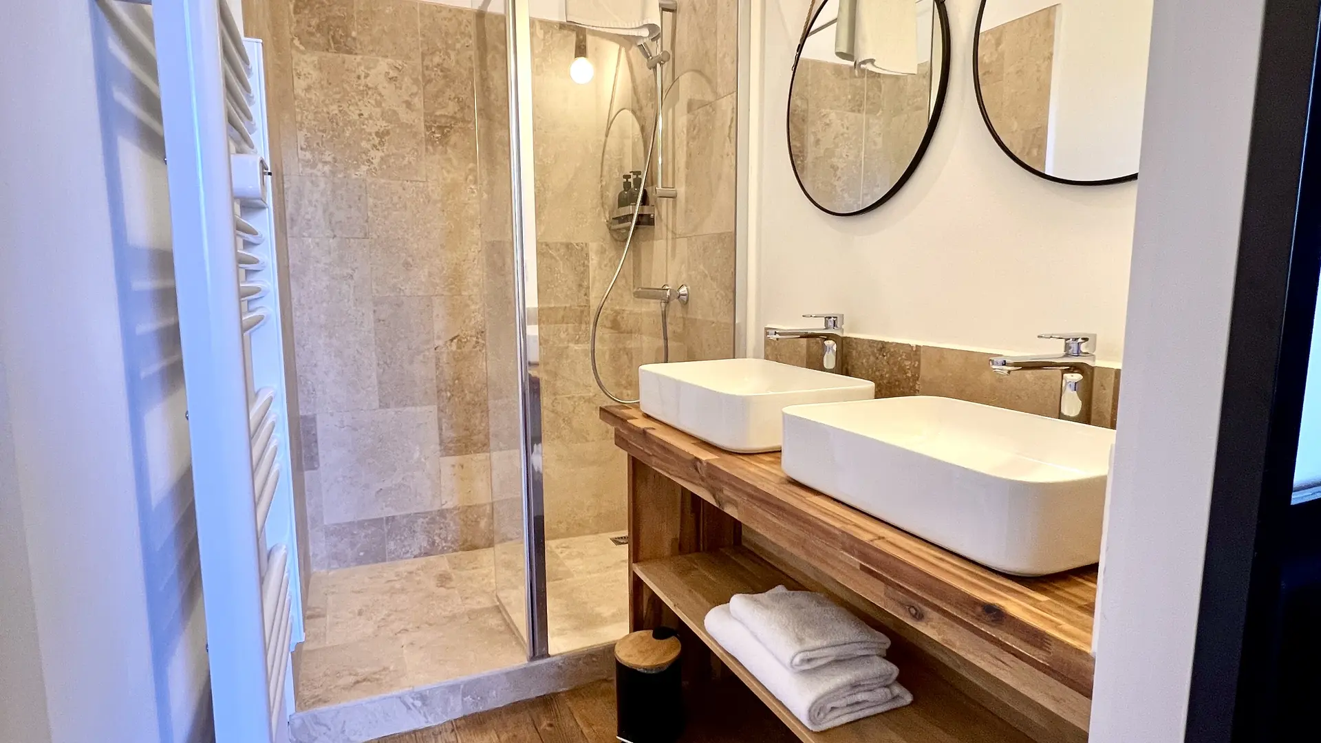 Appartement 10 Martel Salle d'eau