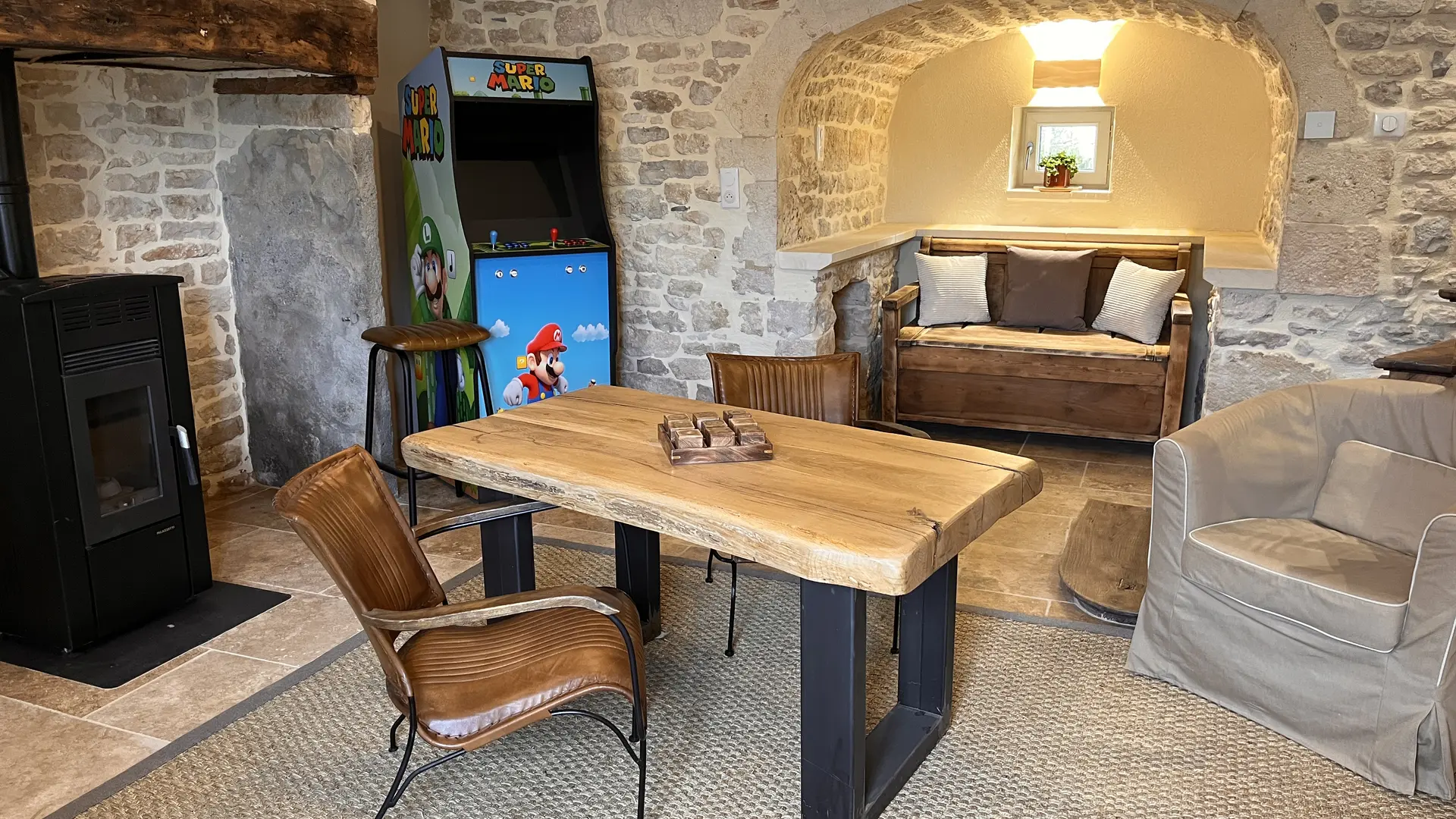 PETIT SALON DE JEUX